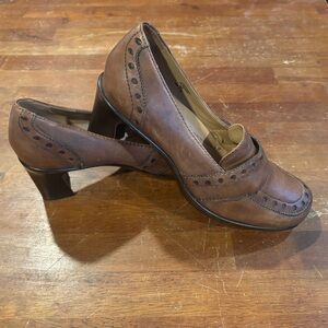 Earth Brown Leather Women's Heels
